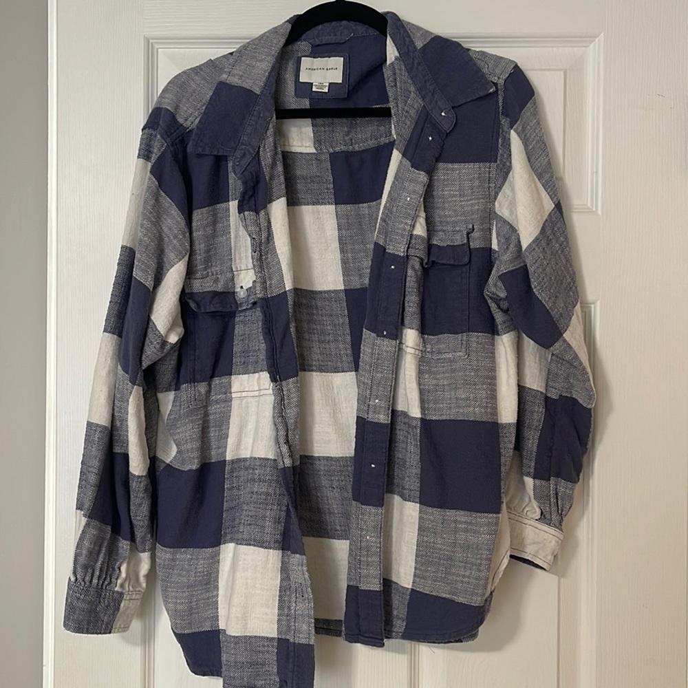 American Eagle Long Sleeve Flannel. Size Large